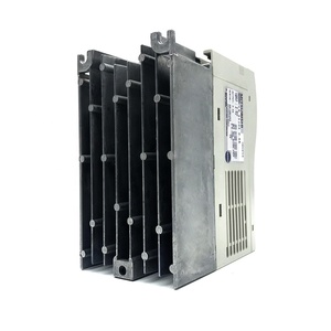 ไดรฟ์ VFD รุ่น FR-S520E-0 FREQROL 3 เฟส 200V ขนาดกะทัดรัด สำหรับควบคุมมอเตอร์ขนาดเล็ก ของใหม่ - Product Image 1