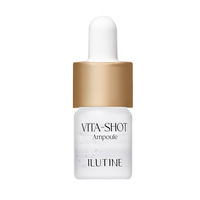 Program Vita-Shot Ampoule_2-Week ditetapkan dengan Vitamin C yang baru diaktifkan menggunakan teknologi pemisah untuk cepat memudarkan bintik-bintik gelap