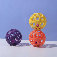 Jouet interactif pour chien, mignon et durable, en forme de ballon creux avec clochette, pour l'entraînement et le soulagement de l'ennui, en TPR, pour usage quotidien, convient aussi aux chats