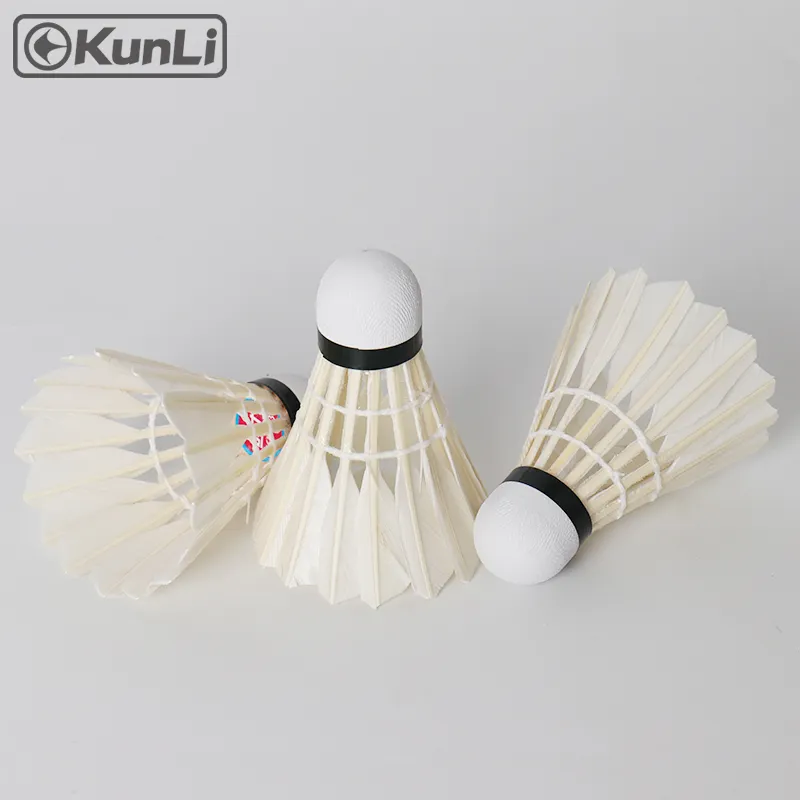 Bestseller Fast Speed Duck Feather 12-teiliger Kunli Badminton Ball Federball für Trainings wettkämpfe