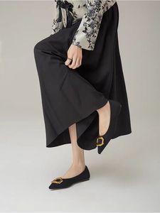2026 Korean <strong>Vintage</strong> Fashion Design <strong>Women's</strong> <strong>Shoes</strong> Black Pointed-Toe Flats with Gold Metal Buckle - Product Image 6
