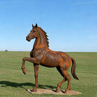 Sculpture de jardin moderne en acier corten de grande taille, statue de cheval grandeur nature, marque Xinyesheng, personnalisable pour la décoration paysagère extérieure