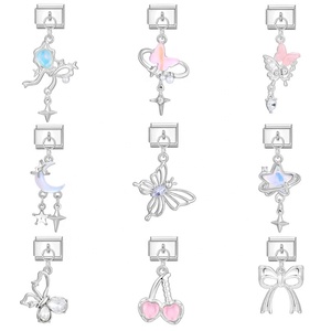 Colgante de mariposa y luna personalizado con diamantes de colores, hecho a mano, de acero de titanio electrochapado, para manualidades DIY, con dijes transfronterizos. - Product Image 5