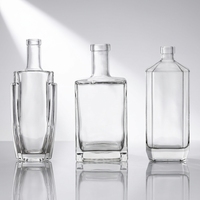 Bouteille à liqueur carrée haut de gamme en verre flint 500ml/700ml/750ml – Contenant transparent pour spiritueux (Vodka, Whisky, Gin)