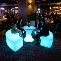 Ensemble de table et canapé incurvé LED lumineux, rechargeable, à intensité variable, étanche, mobilier lumineux, garantie 2 ans pour l'extérieur, la plage, les fêtes, les bars