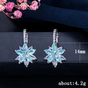 Orecchini a Fiore Multicolore Scintillanti per Donne, Gioielli Creativi per le Orecchie - Product Image 5