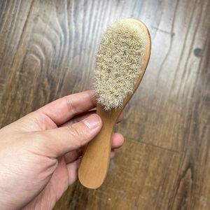 Cepillo de Limpieza para Bebés de Pelo de Cabra con Mango de Madera - Product Image 4