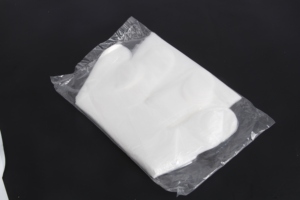 Paquet de 100 gants de ménage en PEHD de sécurité en <span class=keywords><strong>plastique</strong></span> polyéthylène jetables de qualité alimentaire dans la cuisine - Product Image 3