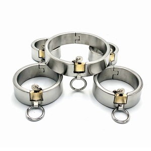 आकर्षक स्टेनलेस स्टील पुरुषों के लॉक योग्य पांच-टुकड़ा सेट, पैर के इऑन और कॉलर प्रतिबंधों का सावधानीपूर्वक तैयार किया गया। - Product Image 3