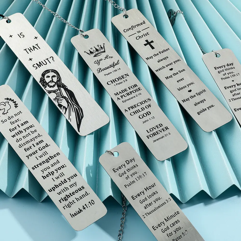 कोमी हॉट सेलिंग धार्मिक स्टेनलेस स्टील लेटरिंग बुकमार्क प्रेरणादायक बाइबिल क्रॉस पेंडेंट बुकमार्क