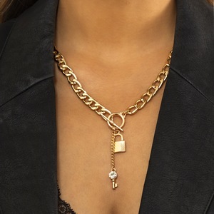Inspire Jewelry - Collar de cadena con colgante de llave y bola de acero inoxidable para hombre, chapado en oro de 18 quilates, <span class=keywords><strong>minimalista</strong></span> - Product Image 2