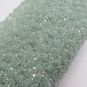 100% Polyester blanc 3D fleur maille paillettes broderie robe tissu tricoté Technique <span class=keywords><strong>Dobby</strong></span> pour mariage chapeaux sacs à dos jupes - Product Image 3