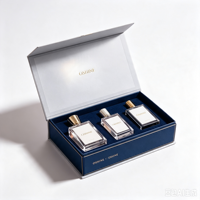 Boîte d'emballage magnétique de luxe personnalisée avec impression dorée, estampage à chaud et gaufrage UV pour cosmétiques, parfums et huiles essentielles