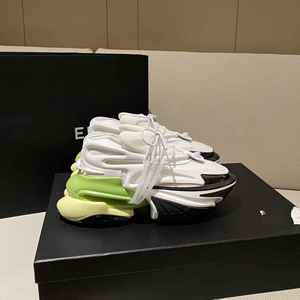 Baskets de sport rétro de haute qualité pour hommes, style créateur, pour le basketball et le skateboard, antidérapantes et souples - Product Image 2