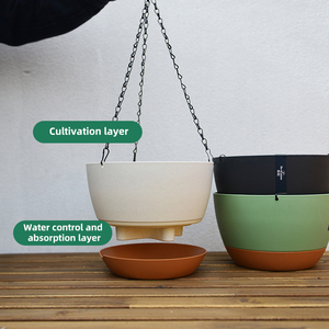 <span class=keywords><strong>Pot</strong></span> de fleurs suspendu en plastique <span class=keywords><strong>blanc</strong></span> avec chaîne métallique, vente chaude en usine, décoration d'intérieur - Product Image 5