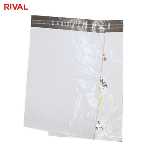 Sacs d'expédition en polyéthylène personnalisés avec logo, vente en gros d'usine, pochettes de courrier résistantes et épaisses avec fermeture autocollante pour l'emballage de vêtements - Product Image 4