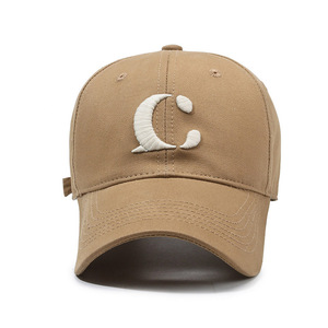 Gorra de Béisbol de Moda para Mujer, Estilo Duckbill, Tela de Felpa Suave, Versátil, Casual, Protección Solar, con Letra 'C' Grande que Estiliza el Rostro - Product Image 3