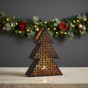 Vente en gros de porte-bougies décoratifs en métal en forme d'arbre de Noël pour la décoration de table à la maison - Product Image 3