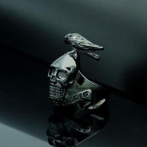 도매 사용자 정의 스테인레스 스틸 보석 티타늄 스틸 편지 만료 빈티지 펑크 캐스팅 까마귀 해골 반지 - Product Image 4