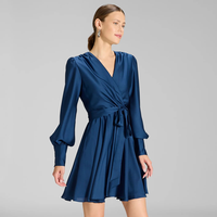 Robe Courte Décontractée pour Femme, Col en V, Manches Longues Lanterne, en Satin Bleu Marine Uni avec Ceinture à Nouer, Vente en Gros Personnalisée