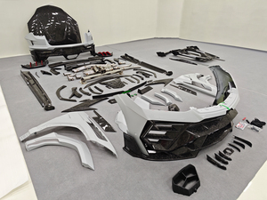 Kit Carrozzeria in Fibra di Carbonio Stile <span class=keywords><strong>M</strong></span> per Lamborghini URUS SE, Accessori Auto MSY - Product Image 3