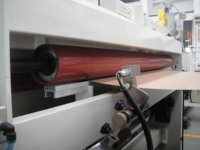 Machine d'extrusion et de laminage électrique à double couche JZLM65x2-1300 avec extrudeurs à vis jumelées de 65 mm pour emballage de films, entraînée par moteur