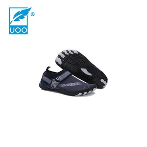 Chaussures de pêche durables pour hommes, prix d'usine UOO, avec design personnalisé pour une utilisation en plein air protectrice au printemps/automne - Product Image 2