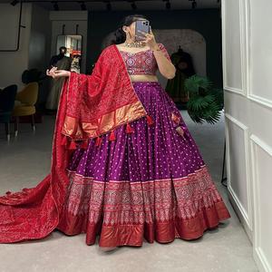 Derniers designs modernes et meilleurs Lehenga Choli pour femmes du fournisseur indien pour l'exportation en vrac Lehenga Choli pour mariée - Product Image 1