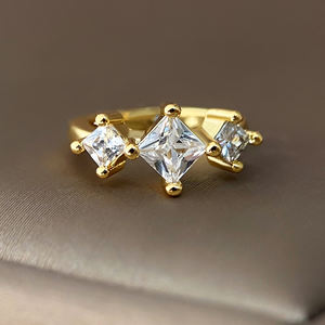 Anillo Minimalista de Moda, Joyería Moderna, Chapado en Oro de 18K, Corte Princesa, Anillos Delicados con Circonita para Bebé - Product Image 1