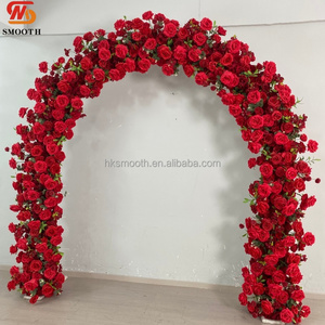 Arche florale en forme de U avec roses rouges éclatantes, arche de fleurs artificielles en soie rouge dense, accessoire romantique pour entrée de mariage - Product Image 1