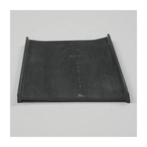 Joint en caoutchouc EPDM inférieur <span class=keywords><strong>de</strong></span> <span class=keywords><strong>porte</strong></span> <span class=keywords><strong>de</strong></span> <span class=keywords><strong>garage</strong></span> sectionnel à panneau isolé pour retenue en aluminium - Product Image 4