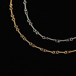 สร้อยข้อมือแฟชั่นสแตนเลสสตีลชุบทอง 18K ลายค้อนแบบคลาสสิก ทำด้วยมือ สำหรับทุกเพศ ดีไซน์โซ่แบบกลางๆ - Product Image 5
