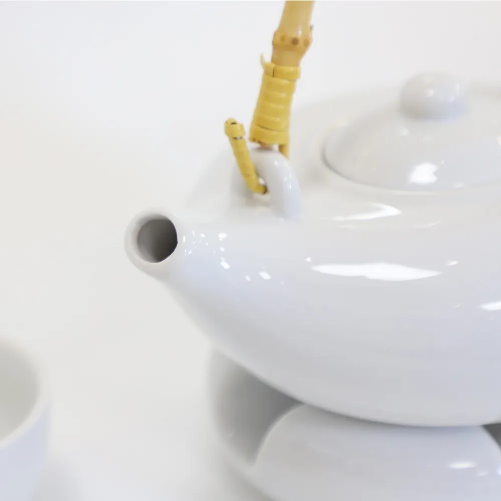 ชุดน้ำชาจีนพอร์ซเลนสีขาวสไตล์ญี่ปุ่น Yanxiang สำหรับใช้ในบ้านและโรงแรม