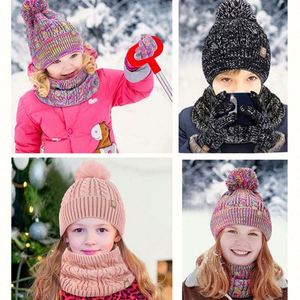 Ensembles d'hiver pour enfants : Bonnets tricotés à pompon avec écharpe et gants pour garçons et filles - Vente en gros - Product Image 3