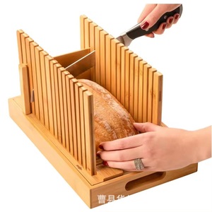 ชุดอุปกรณ์ครัว ถาดตัดขนมปังไม้ไผ่พับได้ ยี่ห้อ Huayi Arts Crafts พร้อมเขียงไม้ - Product Image 5
