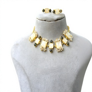 Exquisito Juego de Collar y Aretes de Perlas Chapadas en Oro de Latón de Primera Calidad, Joyería de Moda para Mujer, Regalo de Boda o Compromiso - Product Image 2