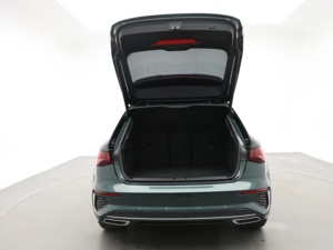 <span class=keywords><strong>Audi</strong></span> <span class=keywords><strong>A3</strong></span> <span class=keywords><strong>Sportback</strong></span> 35TFSI <span class=keywords><strong>2022</strong></span> de Segunda Mano, Versión Fashion Sport 1.4T Turbo, Bajo Kilometraje, Hatchback Compacto de Lujo, Venta al Por Mayor para Exportación - Product Image 5