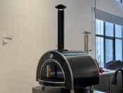 Four à pizza moderne de qualité supérieure, portable, pour l'extérieur, en acier inoxydable, noir titane, à charbon de bois/bois, double usage, allumage piézoélectrique