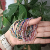 Bracelet extensible en perles de sucre cubiques de pierres précieuses assorties avec acier inoxydable doré, labradorite, kunzite, grenat – Bracelet énergétique de yoga