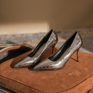 6681-55 Zapatos de Tacón Alto Estilo Coreano, Punta Puntiaguda, Tacón de Aguja, Charol a Cuadros Plateado, Zapatos de Tacón Alto para Mujer, Tendencia de Moda - Product Image 1