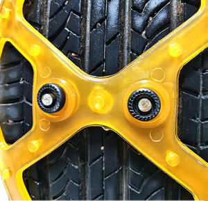 Chaînes à <span class=keywords><strong>neige</strong></span> antidérapantes épaissies pour berlines Vans SUV tout-terrain Chaînes de pneus de voiture résistantes à l'usure Nouveau produit universel - Product Image 4