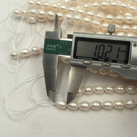 Collier ras du cou 35-50 cm avec fermoir en acier inoxydable plaqué or véritable, perle d'eau douce naturelle, perle de riz AA 7.3-8.3mm durable