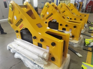 Nuevo Martillo Hidráulico SB81 Tipo Lateral para Excavadoras Pesadas de 18-26 Toneladas, Motor con 1 Año de Garantía para Demolición - Product Image 4