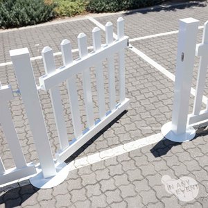Clôture d'extérieur en <span class=keywords><strong>PVC</strong></span> de 6 pieds en vinyle <span class=keywords><strong>blanc</strong></span> Barrière portable pour événement, restaurant, café, vente en gros d'usine - Product Image 6