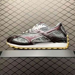 Nouvelles baskets de luxe de haute qualité pour hommes et femmes, lumineuses, à lacets, sportives, souples, avec nouveau style de bout, style BV, pour la marche - Product Image 4