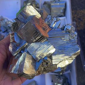 Natürliche hochwertige Peru Pyrit Erz Stein kristall Mineral Probe geschnitzte Roh würfel Cluster für Weihnachten Halloween Dekorationen - Product Image 2