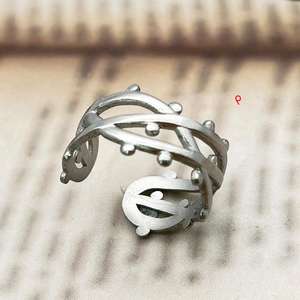 Multi-estilo europeo y americano ins viento abierto anillo de acero inoxidable corazón flor hueco puede ser incrustado accesorios de joyería - Product Image 4