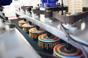 Gỗ tự động đánh bóng máy MDF cửa tủ gỗ bàn chải chà nhám với chất lượng cao và giá cả hợp lý - Product Image 6