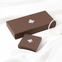 Boîte à bijoux biodégradable de luxe avec logo personnalisé doublure éponge pour boucles d'oreilles bracelets bagues colliers montres