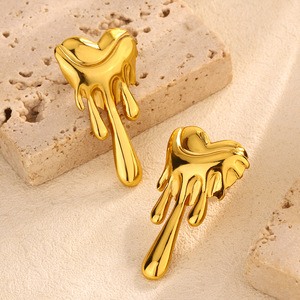 Orecchini da donna Vintage placcati in oro 18K personalizzati grossi orecchini impermeabili a bottone con orecchini a cuore in acciaio inossidabile Non allergico - Product Image 4